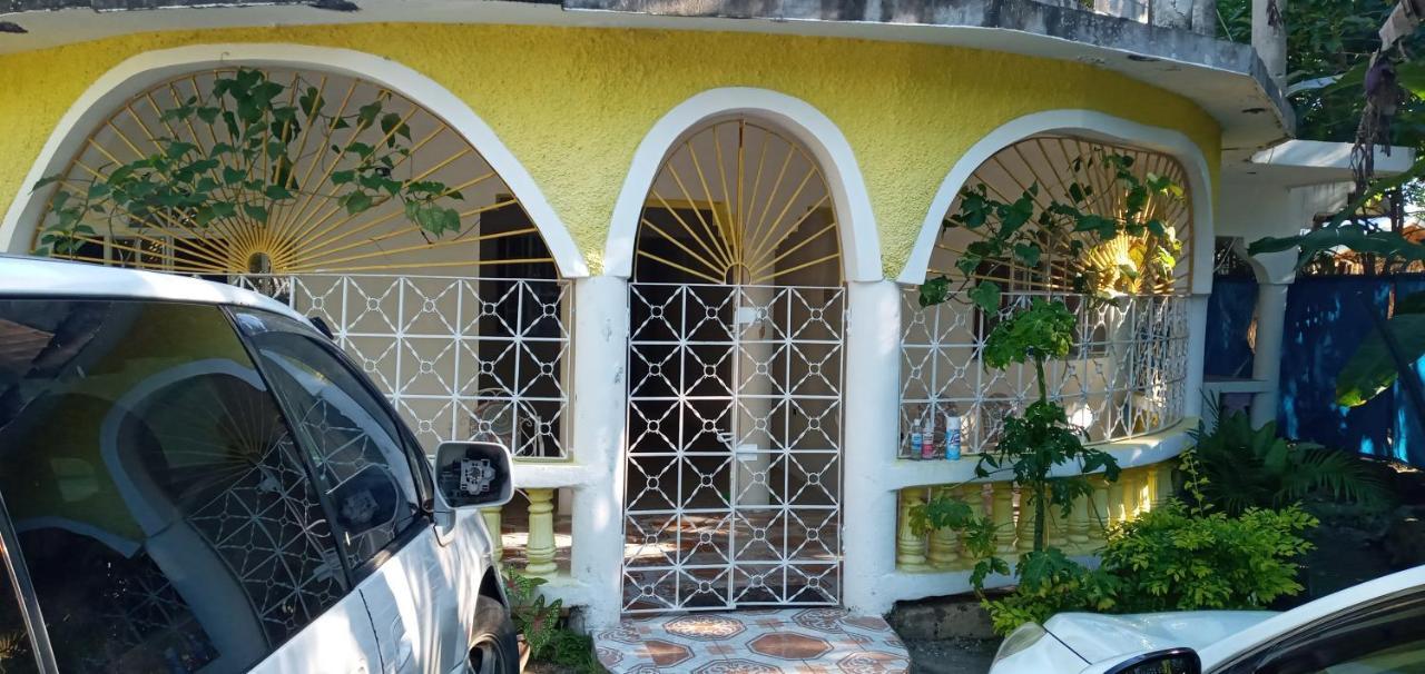 Fay Guest House Negril Exteriör bild