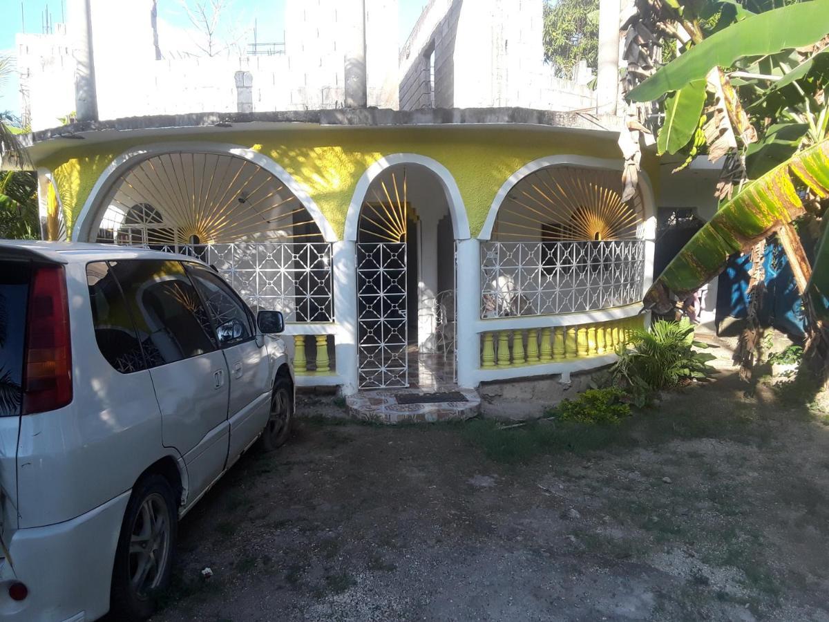 Fay Guest House Negril Exteriör bild
